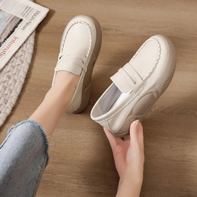 Mocassim Ortopédico Feminino de Couro | FashionEase